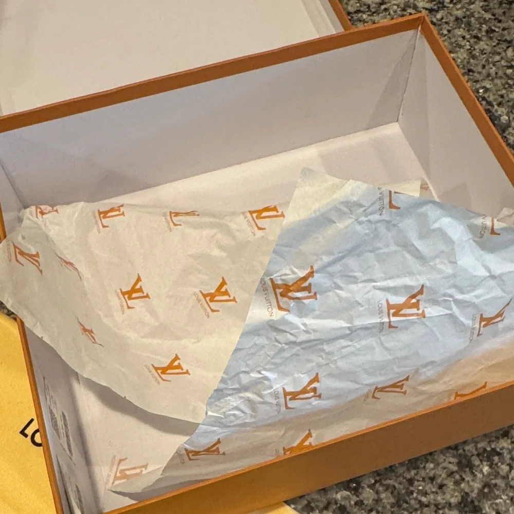 Brown and Black Leopard Boots size 9 with box - Picture 13 of 14